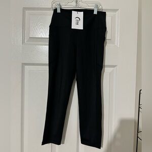 ZYIA Active Black Pocket Brilliant Hi-Rise Capri 20” Leggings